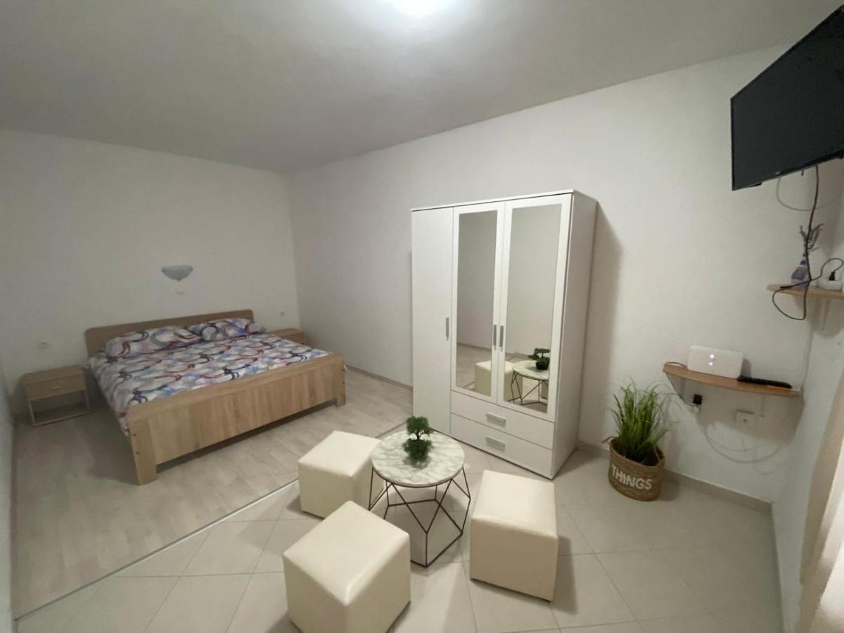 Apartman Nina Posedarje Buitenkant foto