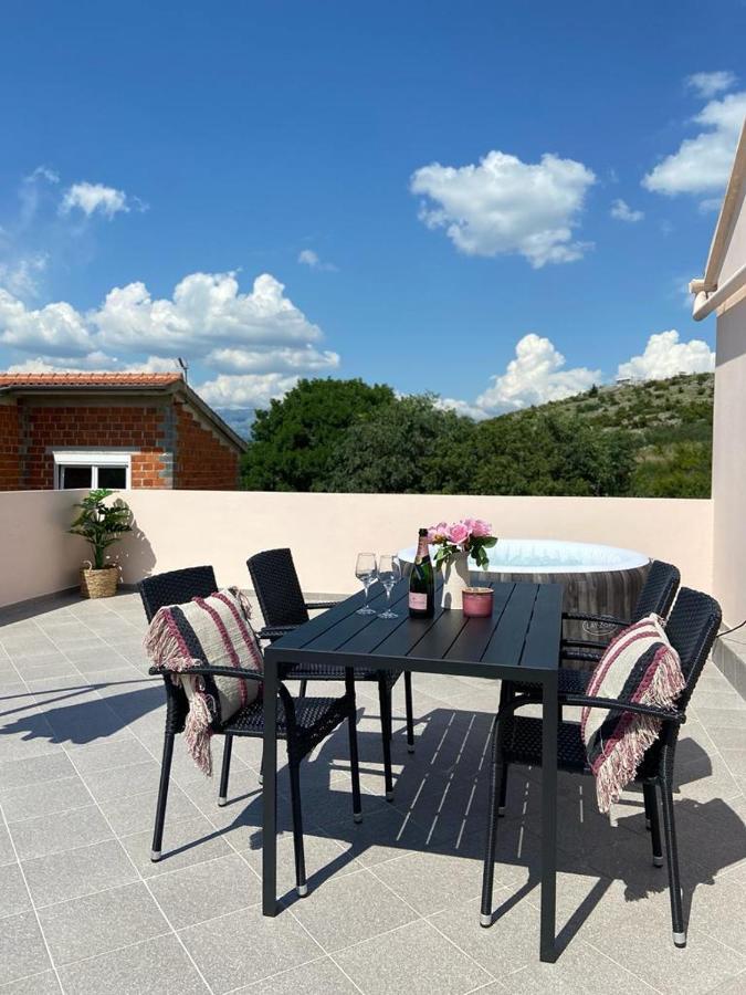 Apartman Nina Posedarje Buitenkant foto